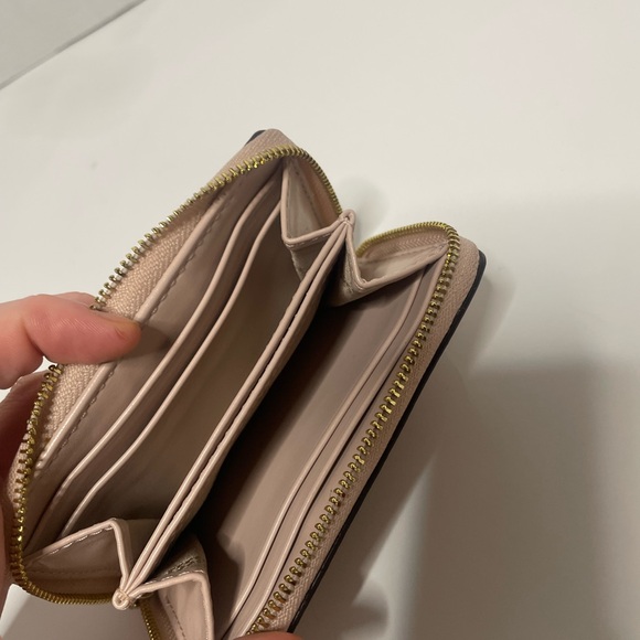 Michael Kors Blush Pink Wallet - Picture 4 of 4
